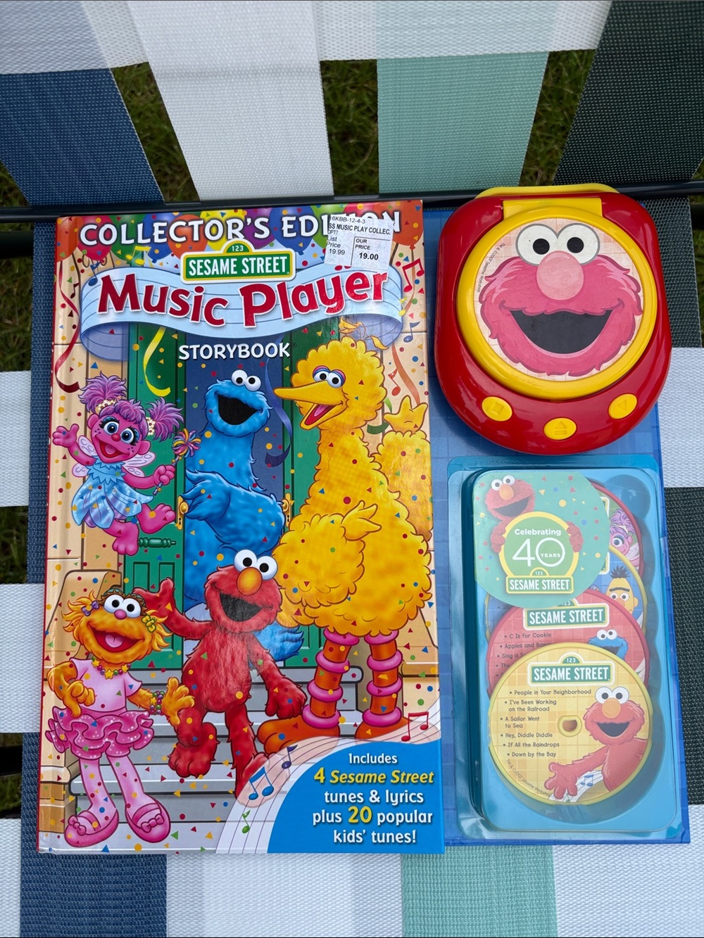 Sesame Street Red & Yellow Elmo Music Player Storybook Set
